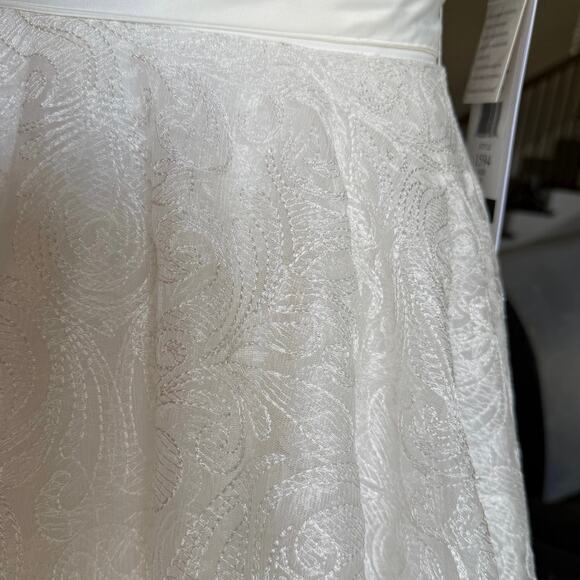 Colors Dress Collection 1594 Ivory Strapless Lace Formal Ballgown Women Size 2 - Picture 5 of 7